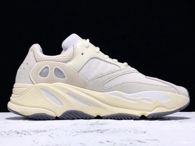 Analog Yeezy Adidas EG7596 Boost 700 0807